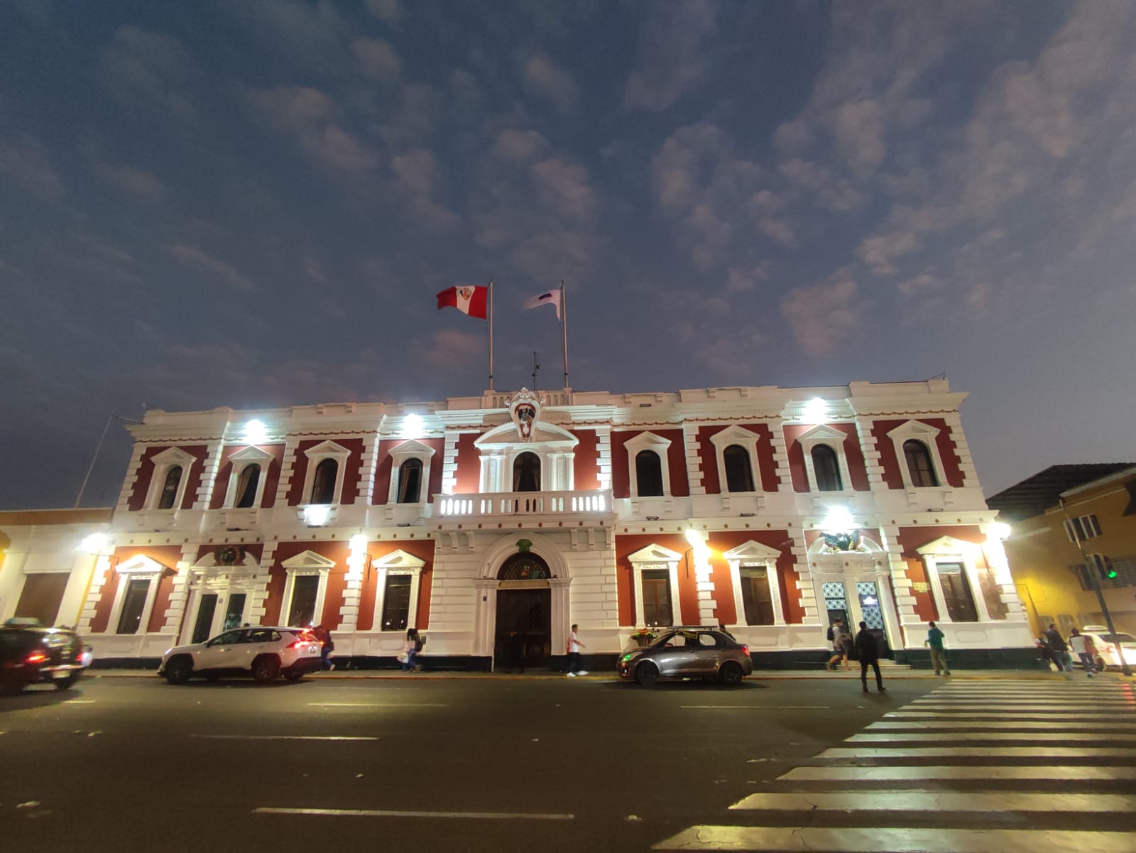 City tours Trujillo para visitar las casonas coloniales mas importantes del centro historico de trujillo y hacer todo los tours en trujillo